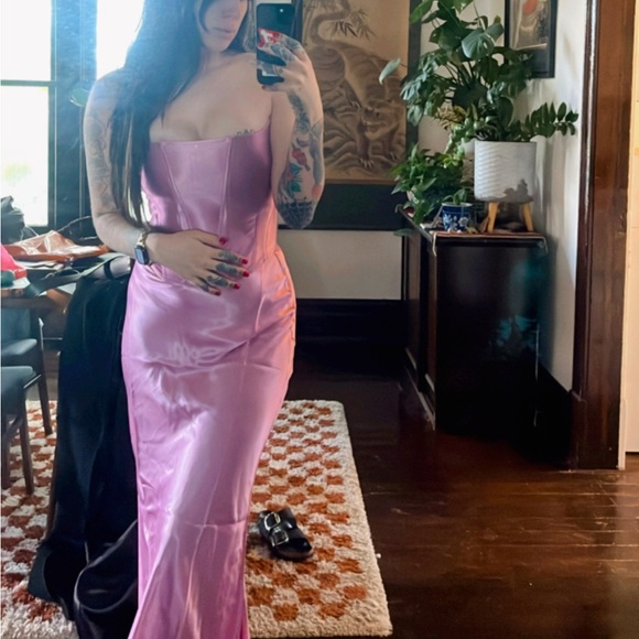 Rezek studio shimmy skirt and star corset in blush both size small - Picture 6 of 6